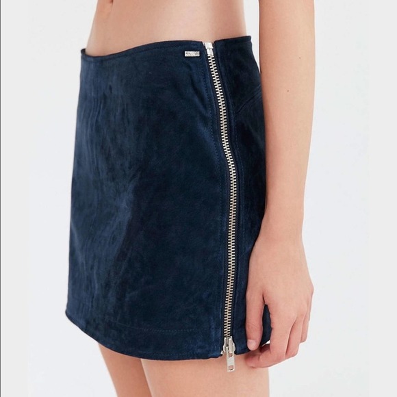 OBEY Nomad Suede Side Zip Mini Skirt NWT - Picture 2 of 3